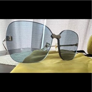Brand new Gucci sunglasses